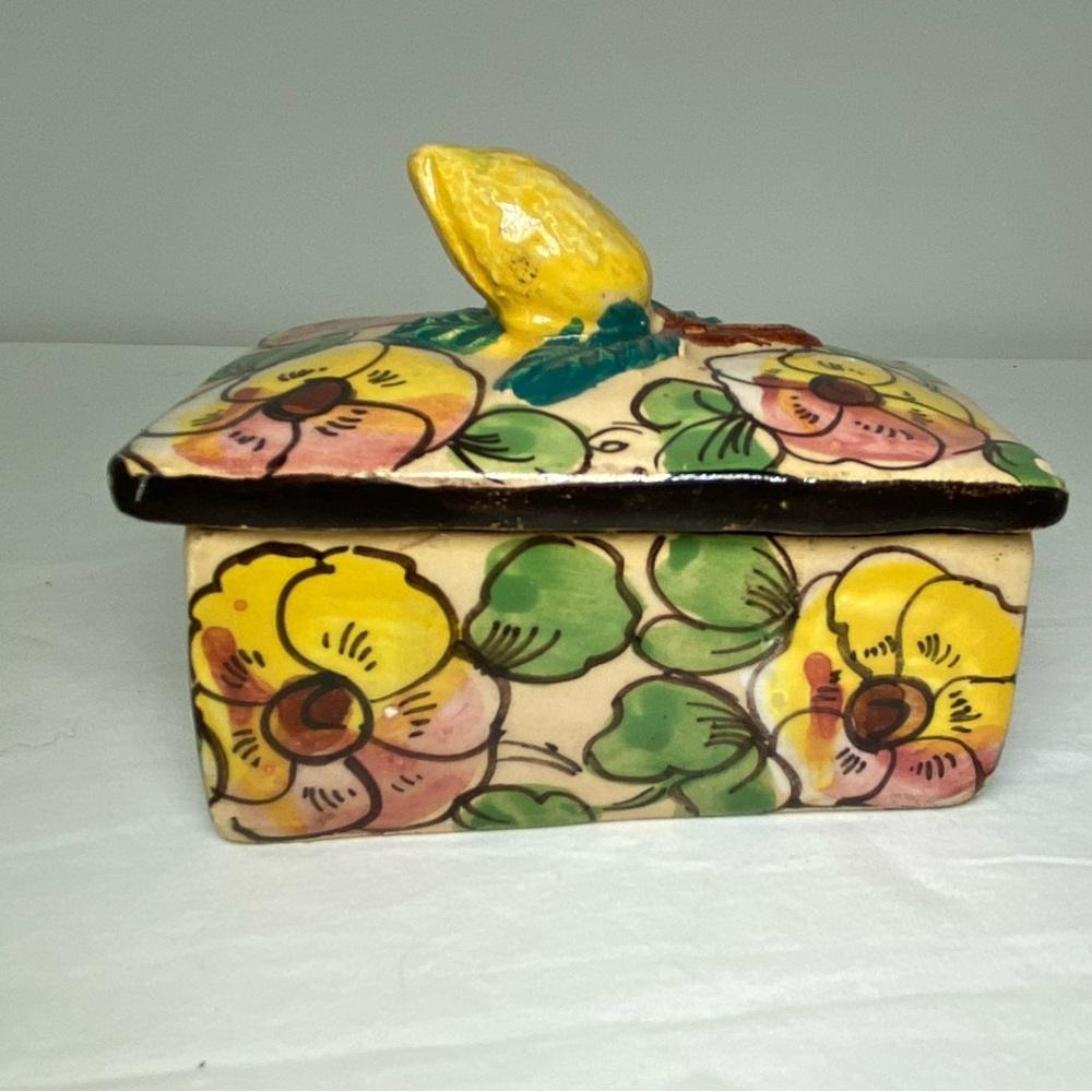 Glazed Ceramic Trinket or Jewelry Box Floral pattern
Made in Italy 3.5” x 2.5”